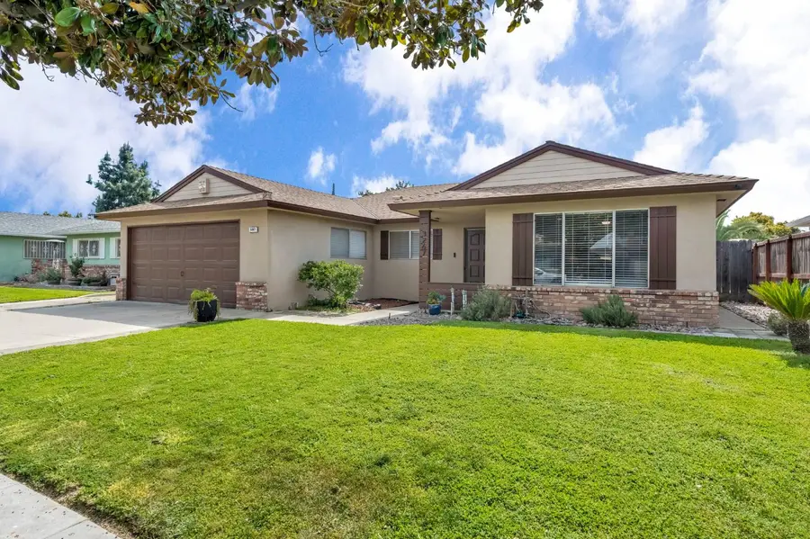 3267 W Rialto Avenue, Fresno, CA 93722 - #2