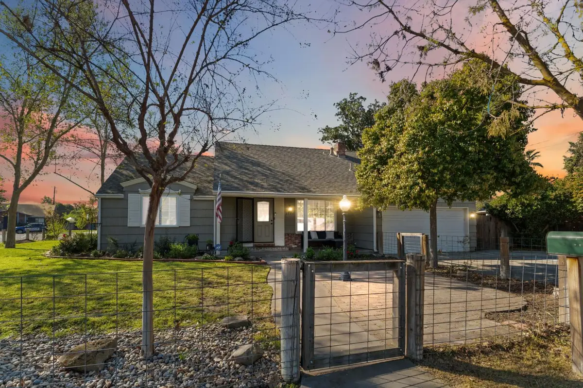 3144 E Sussex Way, Fresno, CA 93726 - #1