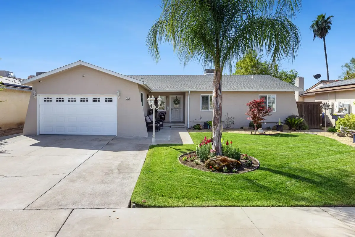 30 W Swift Avenue, Clovis, CA 93612 - #1