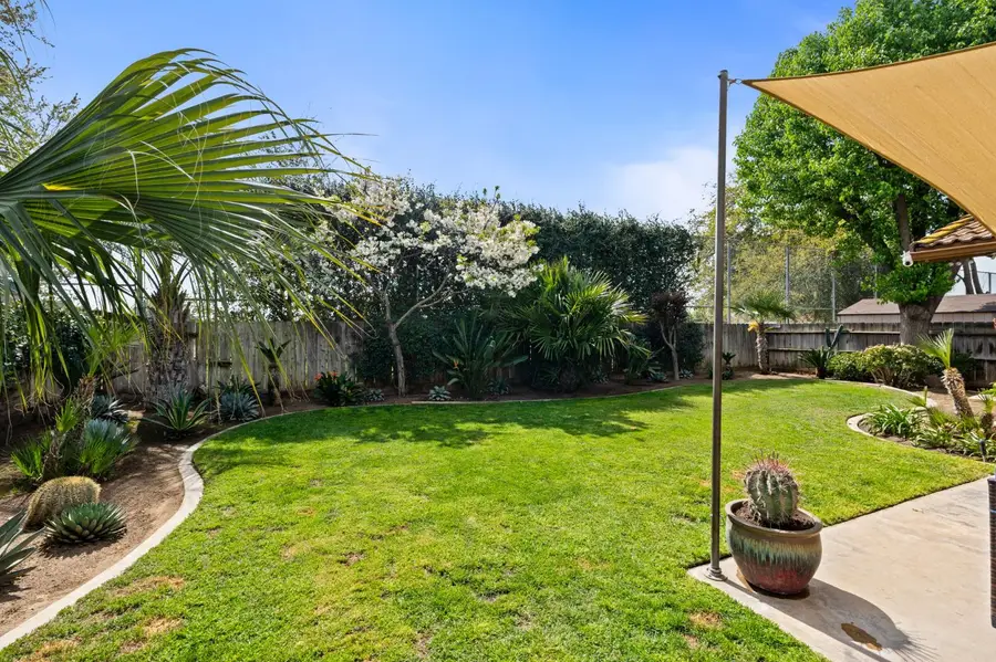 5201 W Griffith Way, Fresno, CA 93722 - #3