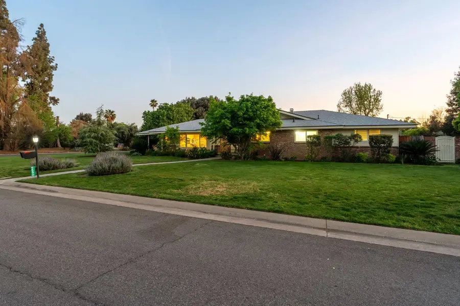 5890 E Dwight Way, Fresno, CA 93727 - #2