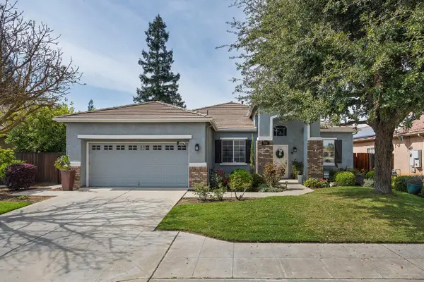 9383 N Dearing, Fresno, CA 93720