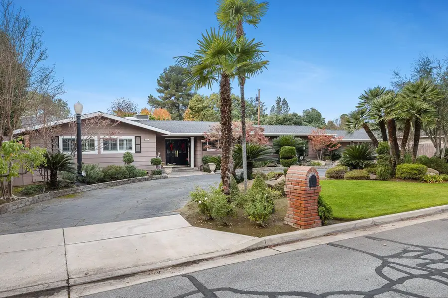 5627 N Kavanagh Avenue, Fresno, CA 93711 - #3