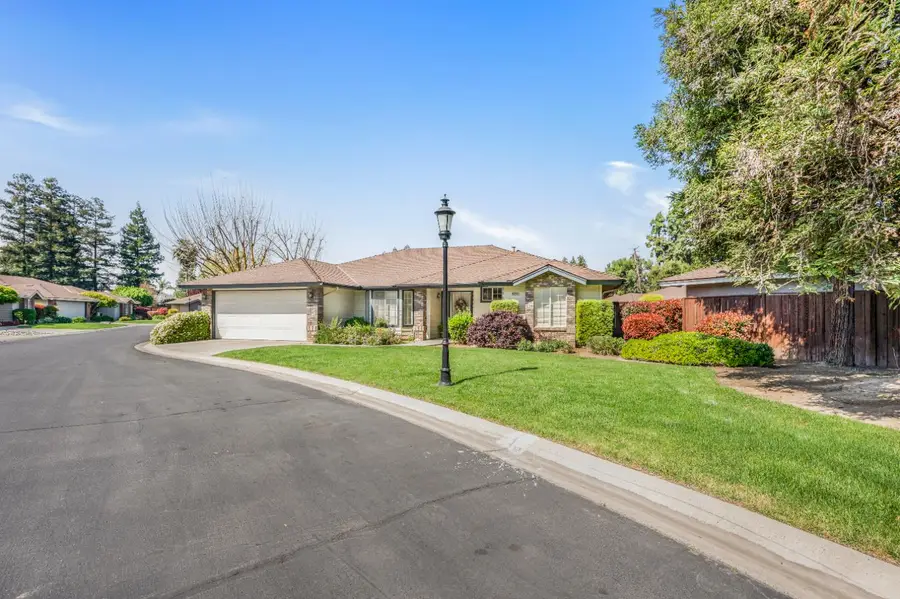 6323 N Marks Avenue, Fresno, CA 93711 - #3