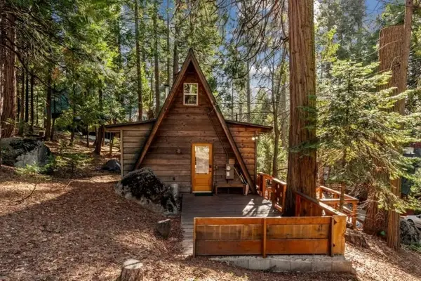 42101 Jeffrey Lane, Shaver Lake, CA 93664