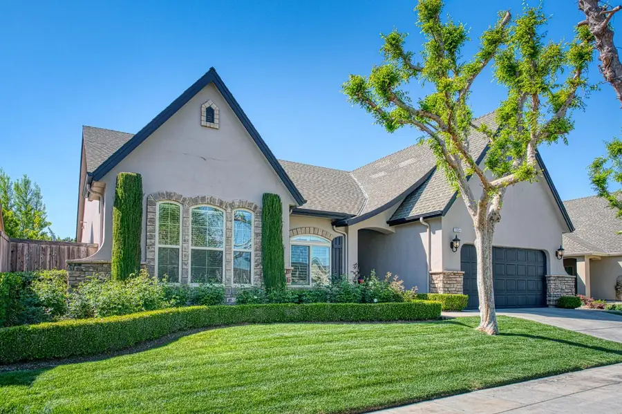 1634 N Cindy Avenue, Clovis, CA 93619 - #2