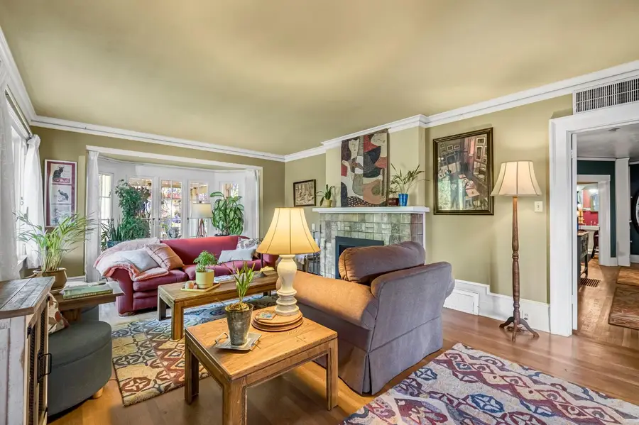 731 E Carmen Avenue, Fresno, CA 93728 - #3