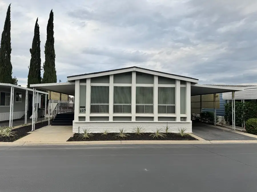 2706 W Ashlan #223, Fresno, CA 93705 - #2