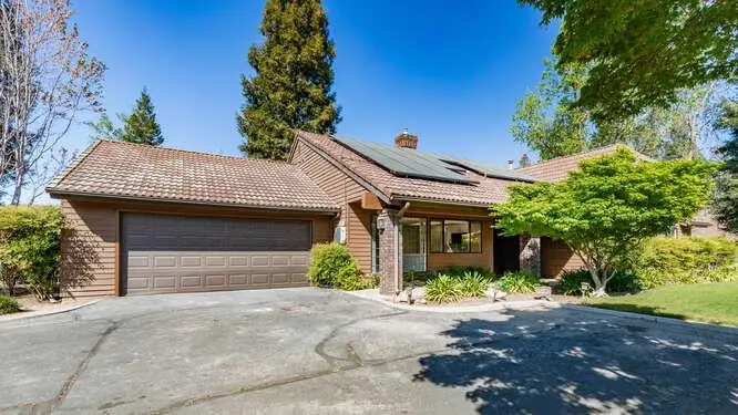 2063 W Barstow Avenue, Fresno, CA 93711 - #1