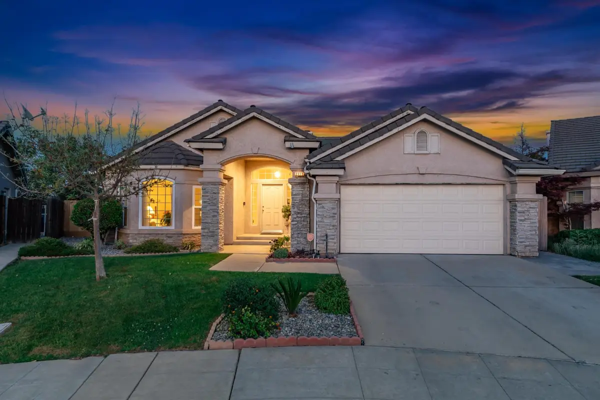 2995 E Pryor Drive, Fresno, CA 93720 - #1