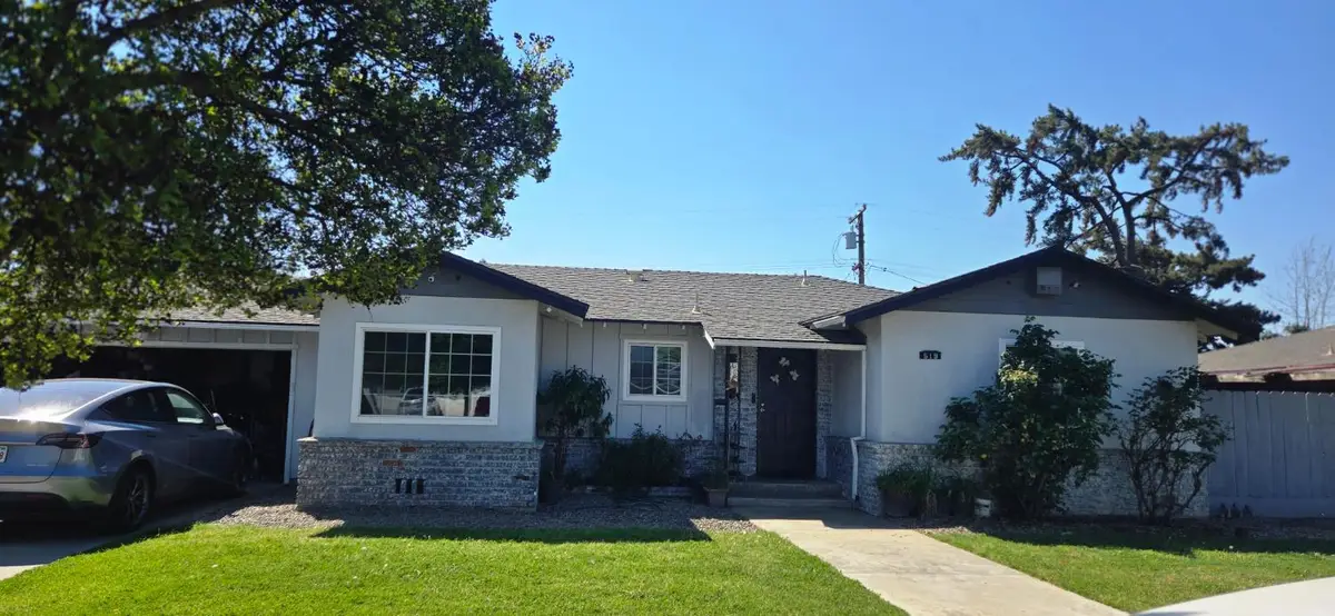 519 W Rialto Avenue, Fresno, CA 93705 - #1