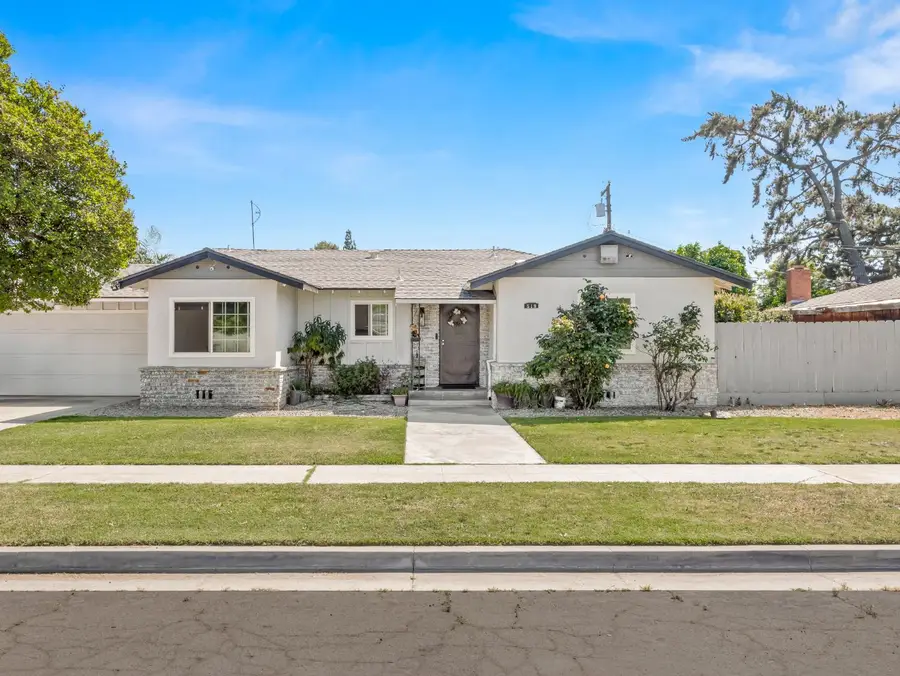 519 W Rialto Avenue, Fresno, CA 93705 - #2