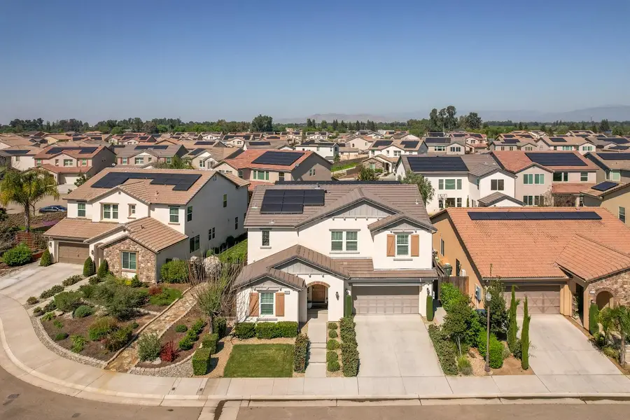 3497 Lincoln Avenue, Clovis, CA 93619 - #2