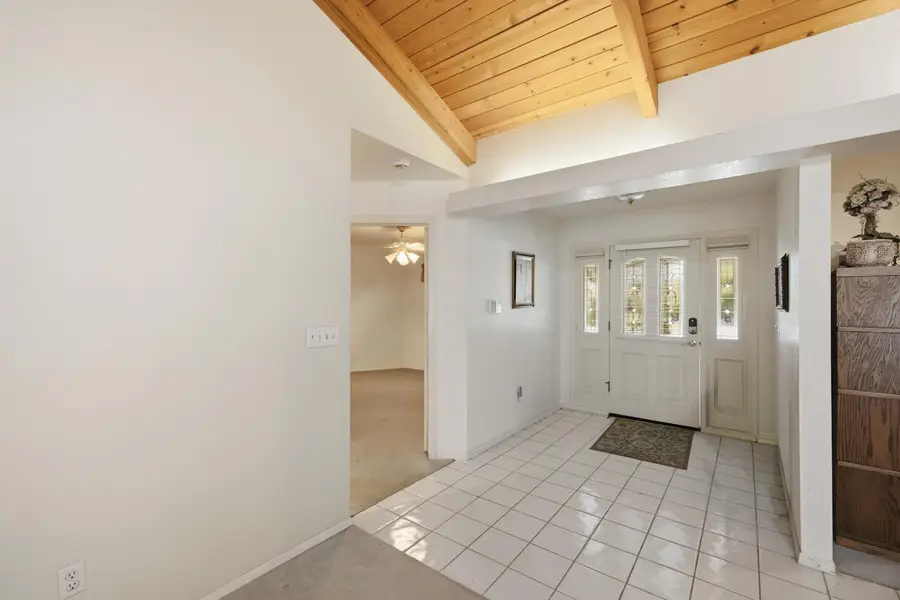 2582 Sandell Avenue, Kingsburg, CA 93631 - #3