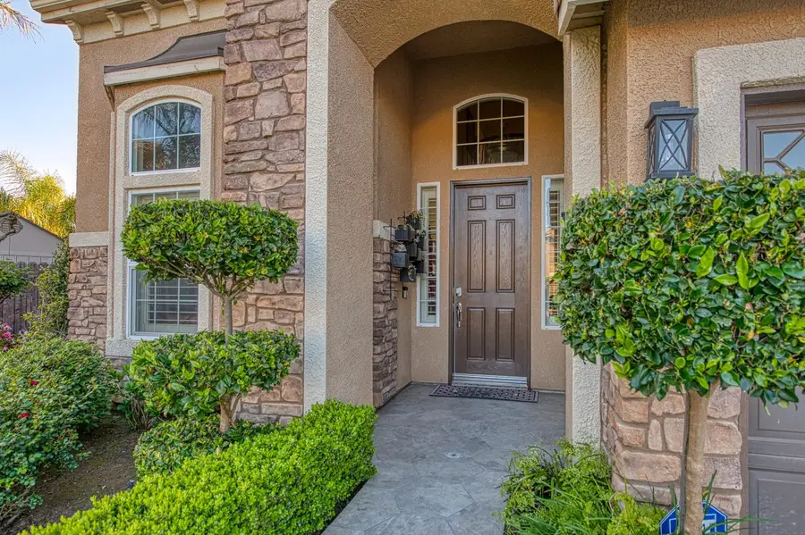 10509 N Sierra Vista Avenue, Fresno, CA 93730 - #3