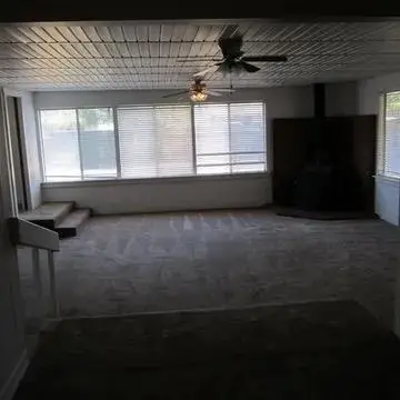 636 Newton, Dinuba, CA 93618 - #3