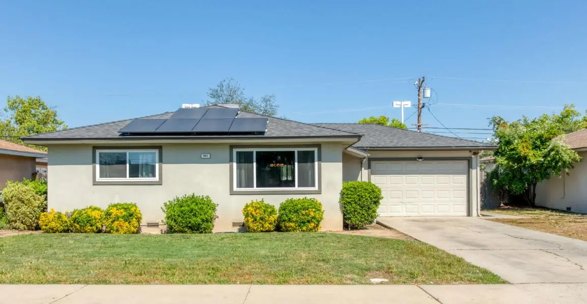 965 W Fairmont Avenue, Clovis, CA 93612 - #1
