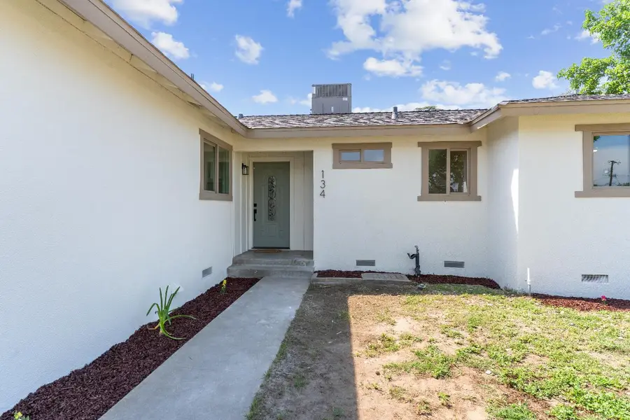 134 10th Street, Clovis, CA 93612 - #2