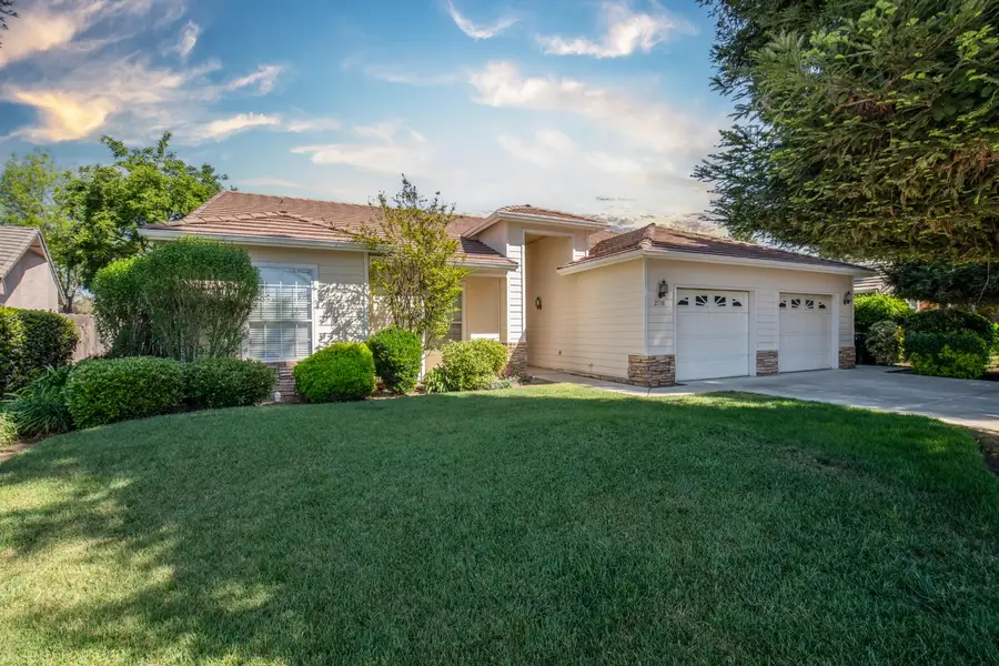 2738 W Ceres Court, Visalia, CA 93291 - #3