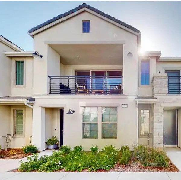 2897 E Tamarind Drive, Fresno, CA 93730