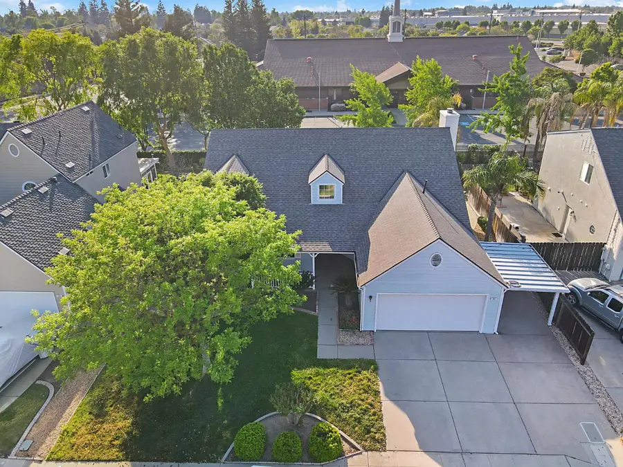 22 N Bliss, Clovis, CA 93611 - #2