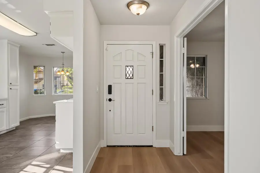 1166 E Goshen Avenue, Fresno, CA 93720 - #3