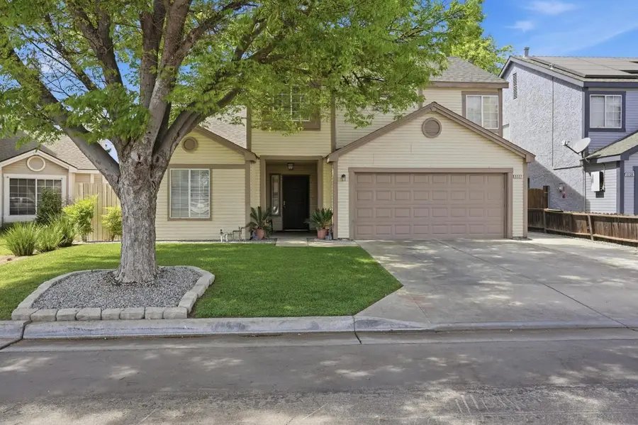 3227 Dewey, Fresno, CA 93722 - #2