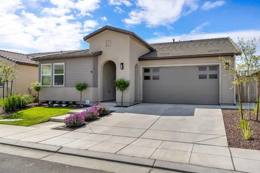 968 Pinnacle Drive W, Madera, CA 93636 - #2