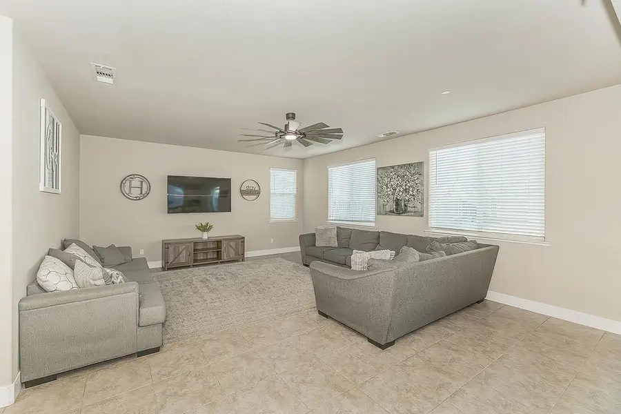 3883 Keats, Clovis, CA 93619 - #3