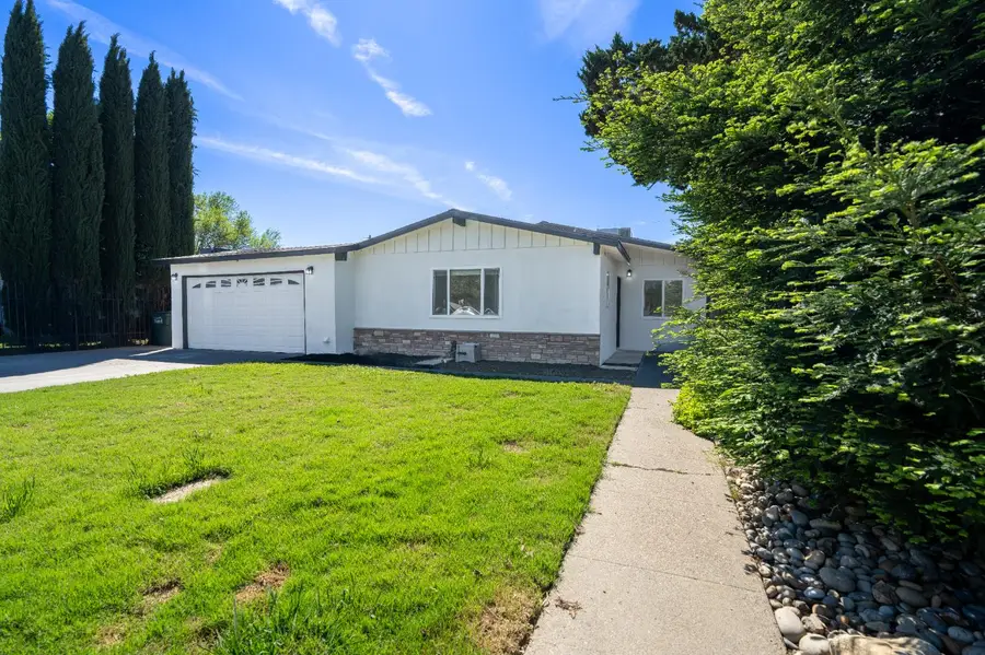 1570 E 26th Street, Merced, CA 95340 - #3