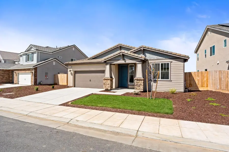 1252 Cathedral Court S, Madera, CA 93636 - #2