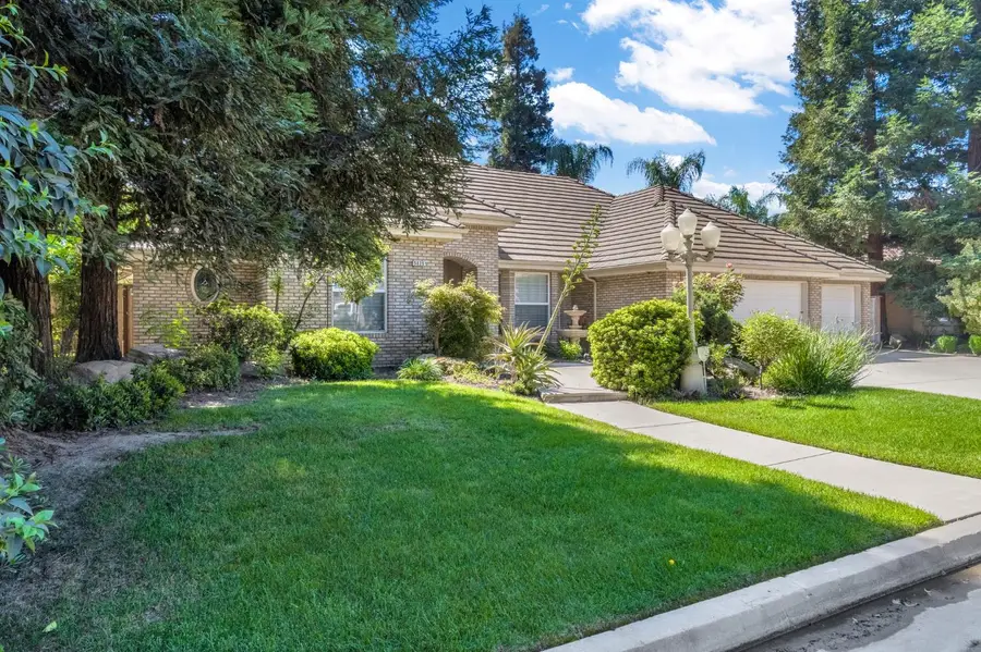 5025 W Birch Avenue, Fresno, CA 93722 - #2
