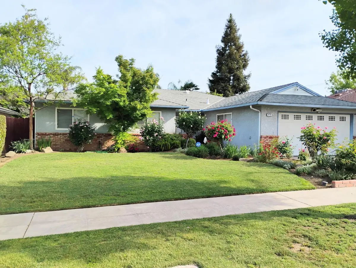 976 E Minarets Avenue, Fresno, CA 93720 - #1
