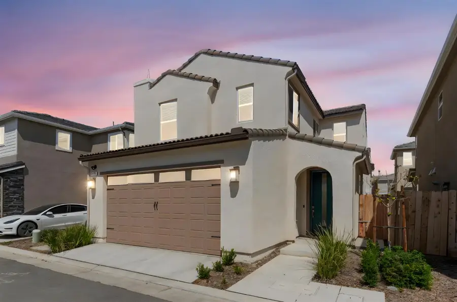 1109 Royalty Way W, Madera, CA 93636 - #2