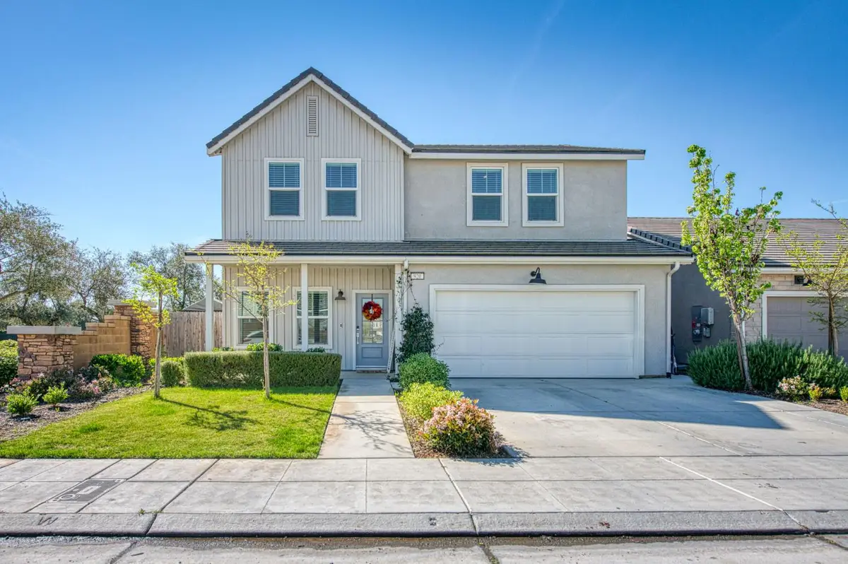 920 Ponderosa Way W, Madera, CA 93636 - #1