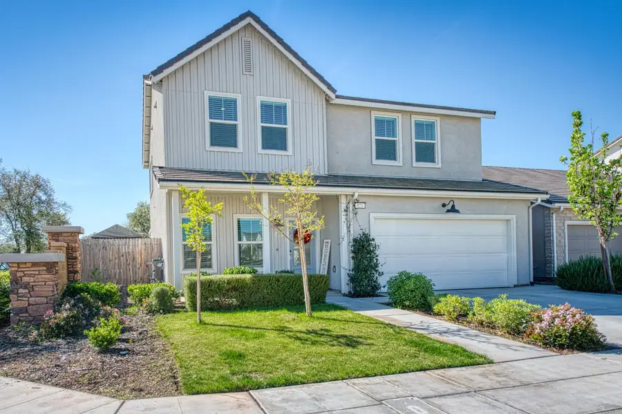 920 Ponderosa Way W, Madera, CA 93636 - #2