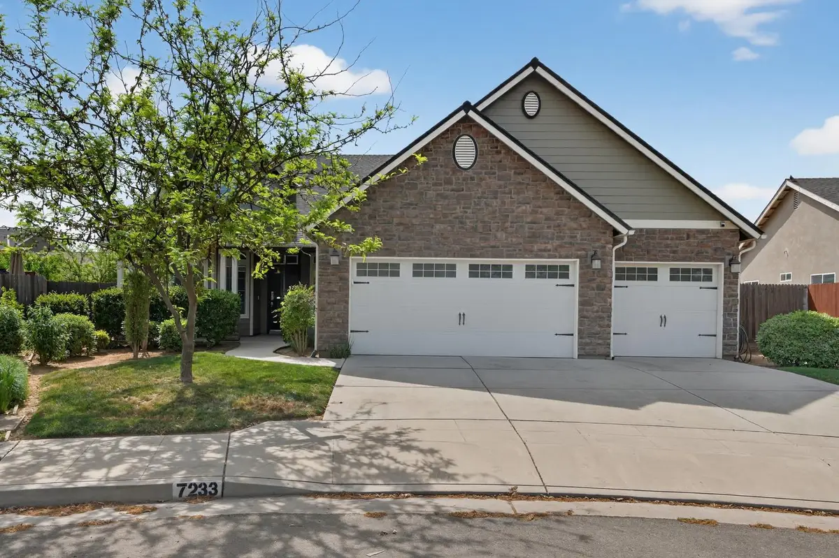 7233 W San Carlos Avenue, Fresno, CA 93723 - #1
