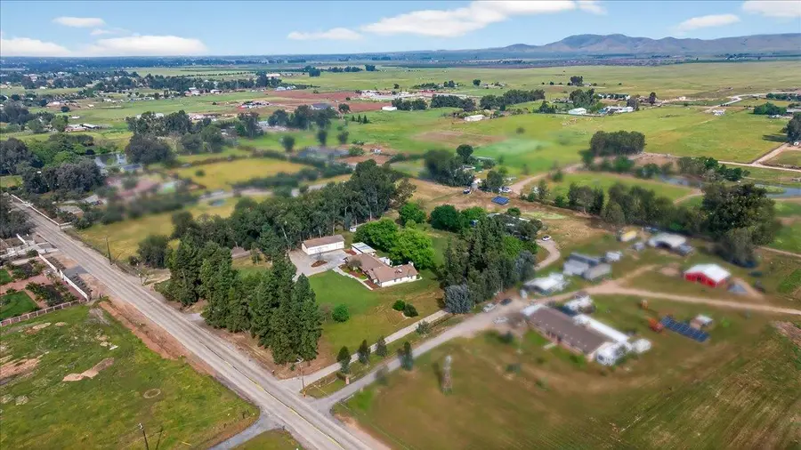 11640 E Sierra Avenue, Clovis, CA 93619 - #2