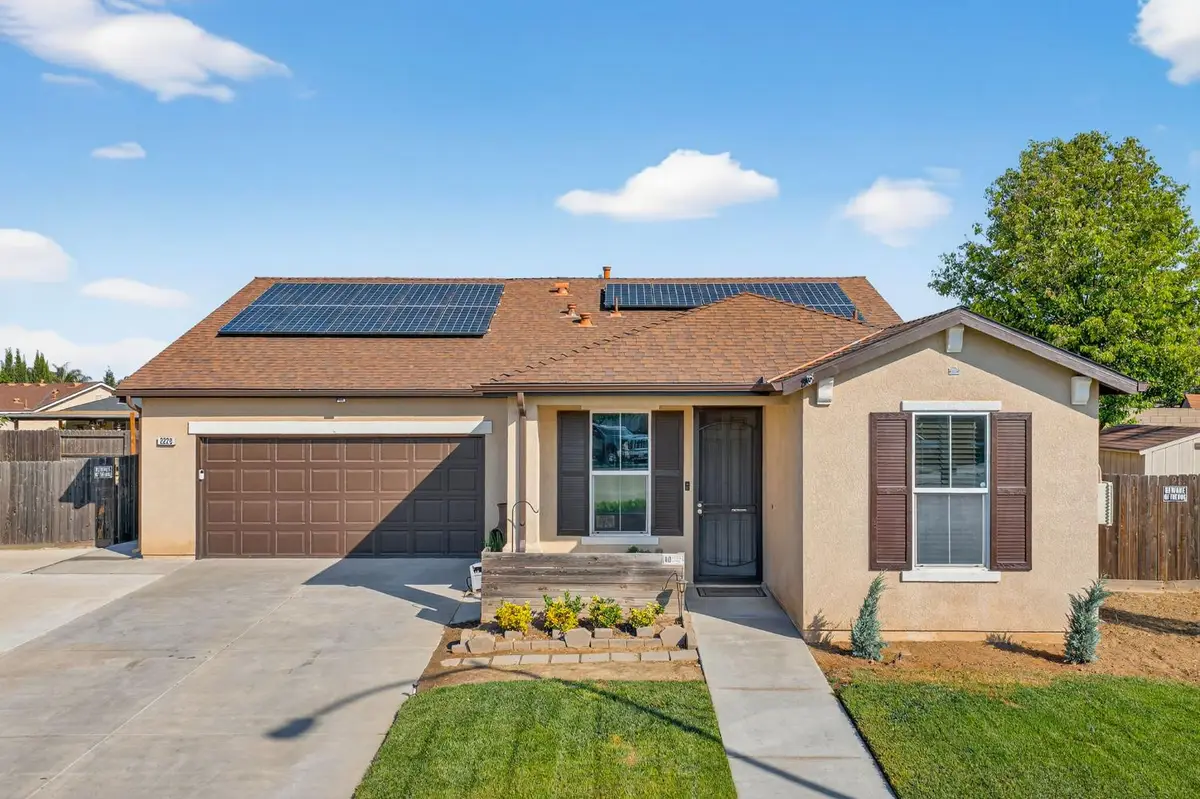 2228 S Rachel Avenue, Fresno, CA 93727 - #1