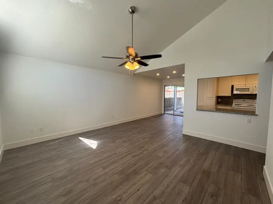 5754 W Tenaya Avenue, Fresno, CA 93722 - #3