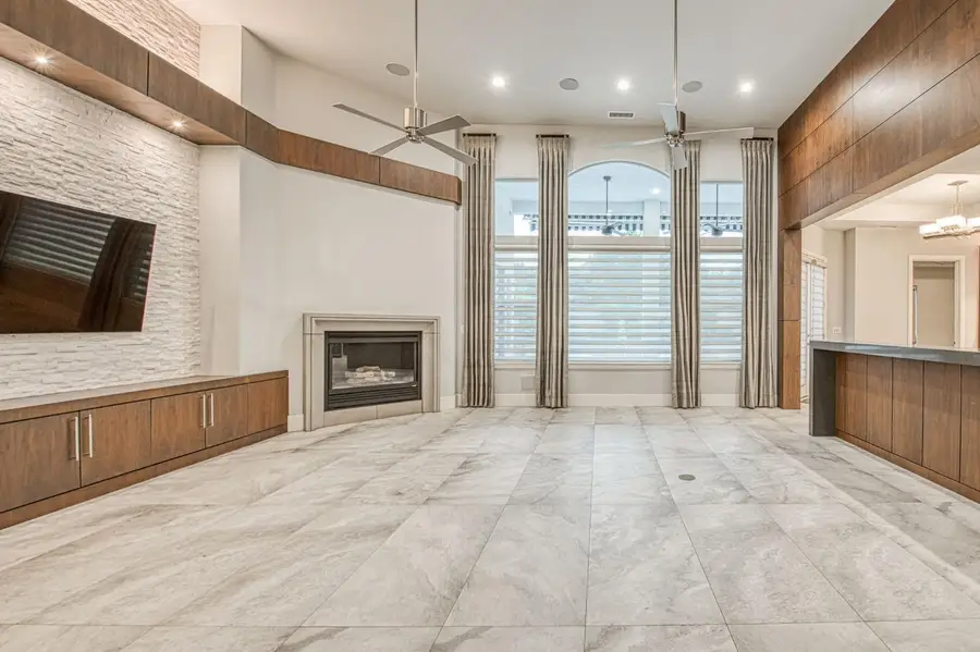 1553 E Golden Valley Way, Fresno, CA 93730 - #3