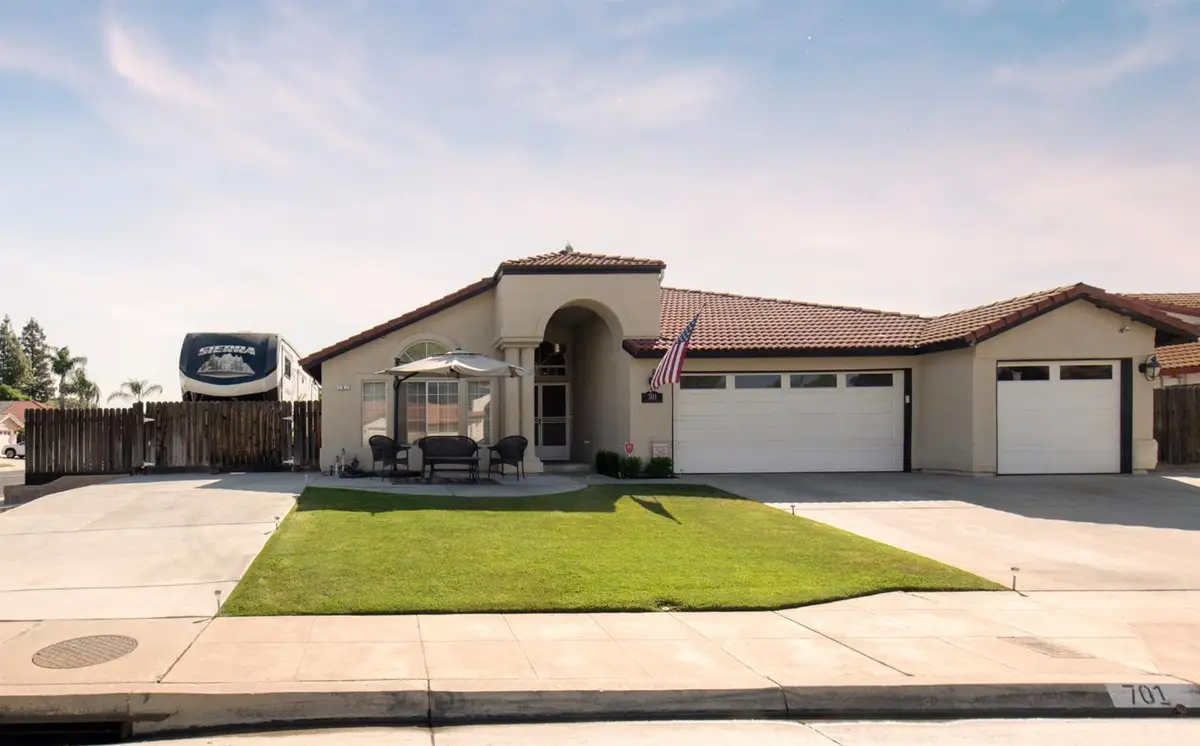 701 Mcarthur Avenue, Clovis, CA 93611 - #1