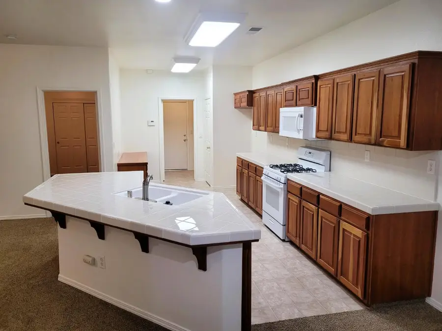 2706 Gloria, Sanger, CA 93657 - #3