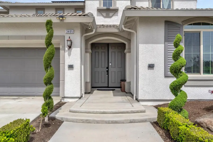 3405 W Kamm Avenue, Dinuba, CA 93618 - #2