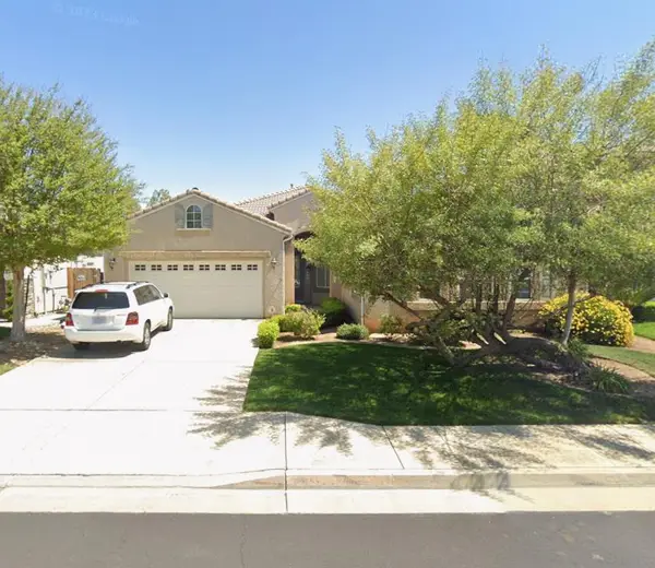 1827 N Joshua Avenue, Clovis, CA 93619