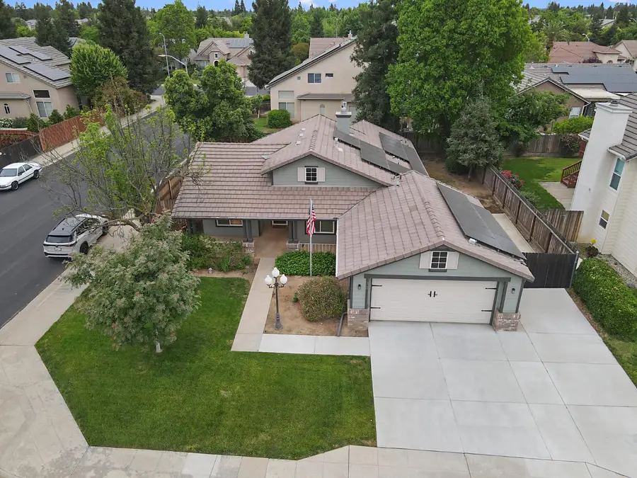 2703 Mitchell, Clovis, CA 93611 - #2