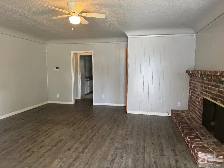 3322 E Lamona Avenue, Fresno, CA 93703 - #2