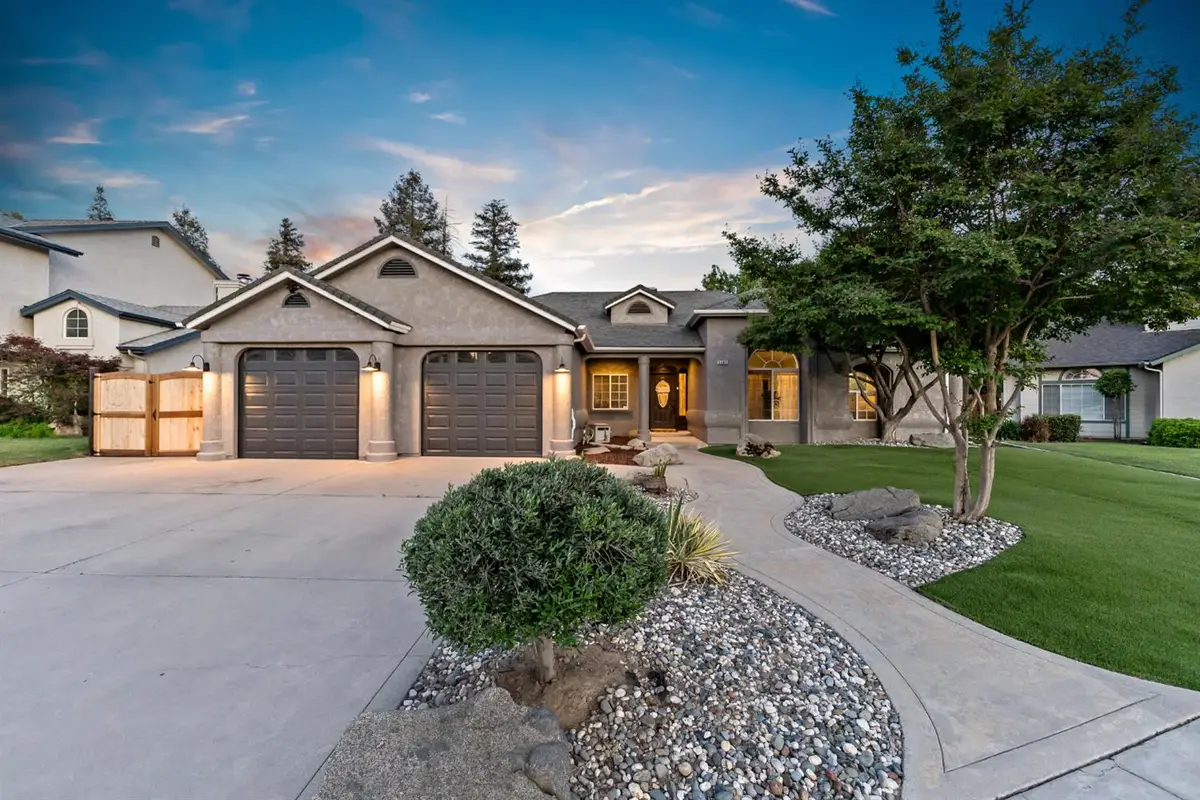 3287 Mckelvy, Clovis, CA 93611 - #1