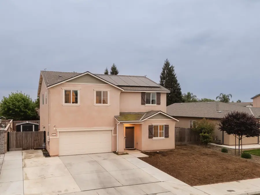 1945 E Gum Avenue, Reedley, CA 93654 - #3