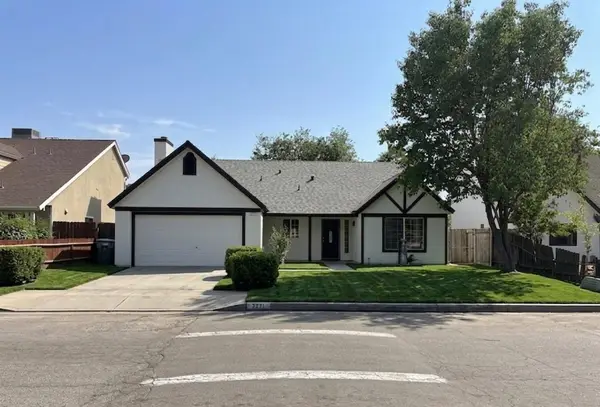 2071 Cromwell, Fresno, CA 93720